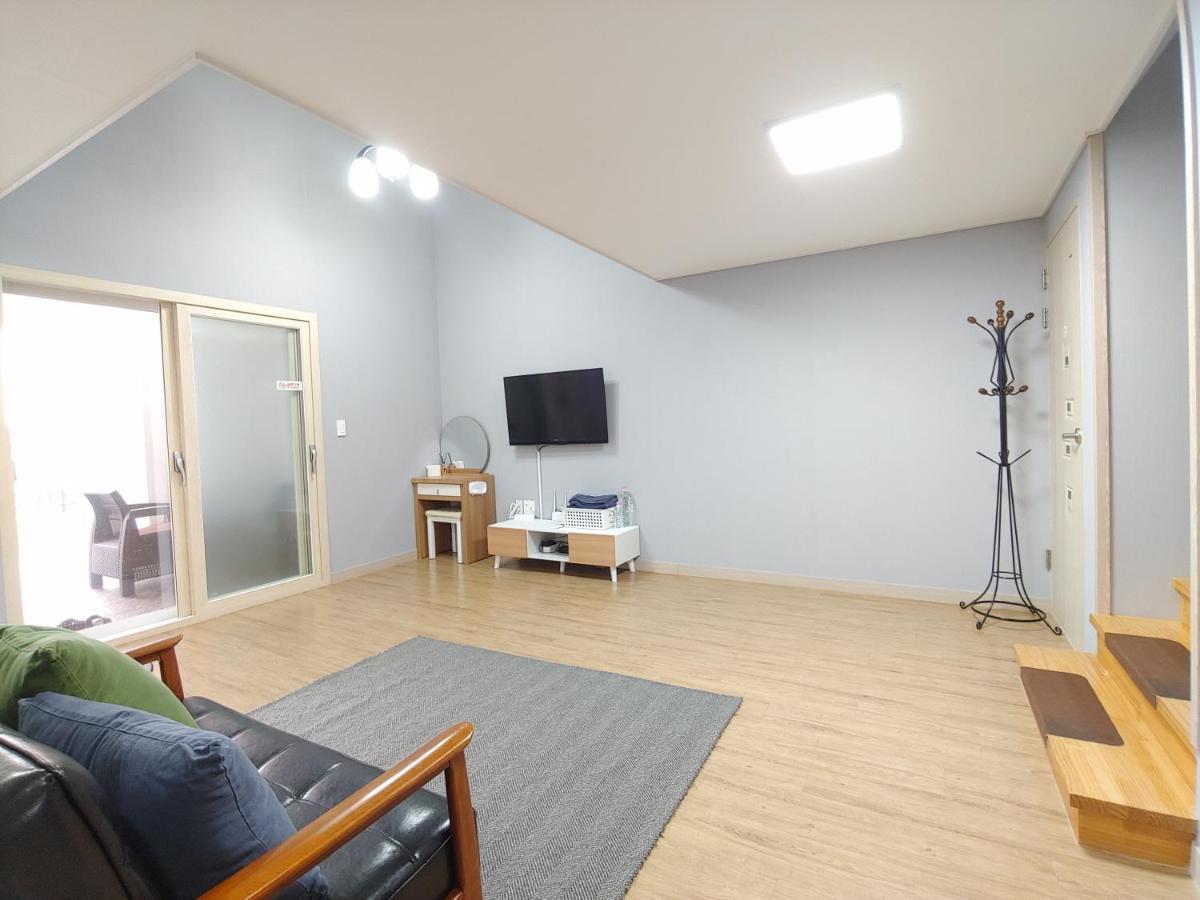 Eutteum-Won Pension Čedžu Exteriér fotografie